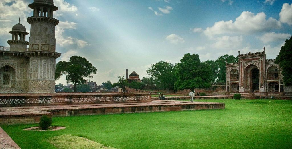 Absolutely: Delhi: Explore the no 1 Vibrant Capital of India