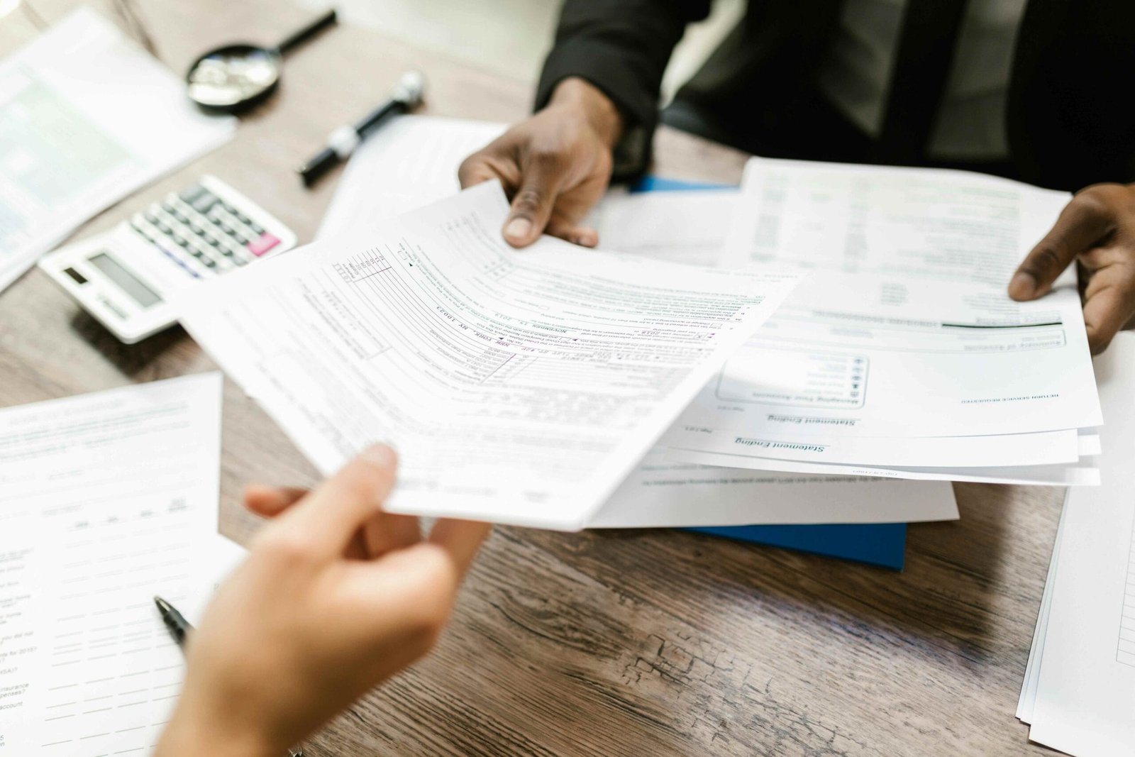 Comprehensive Guide to Different Types of Insurance: Understanding General, Car, Life, and Small Business Insurance Worldwide